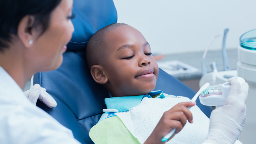 Tandläkare ska bli bättre på att bemöta folks oro för fluor. Foto: Shutterstock